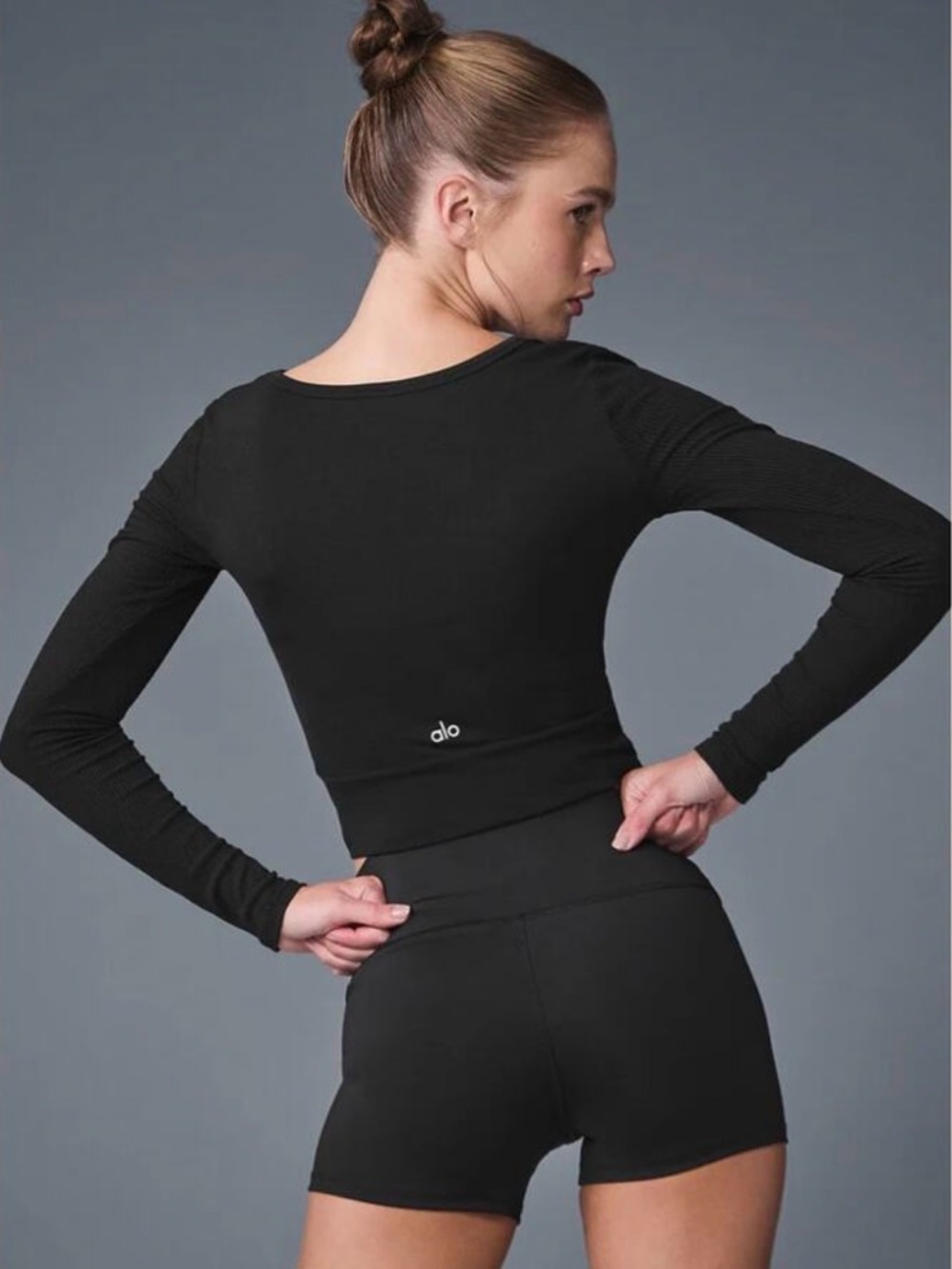 Alo Cover Twist Front Long Sleeve in Black
